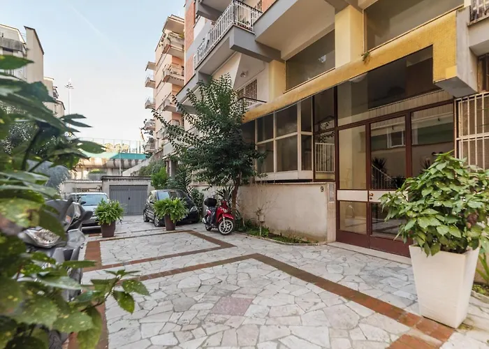Apartment Guesthost - San Pietro Cozy With Terrace! *