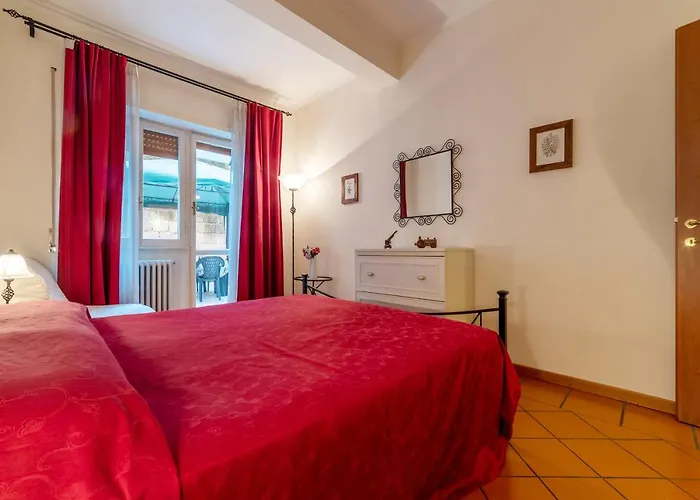Guesthost - San Pietro Cozy With Terrace! * Rom